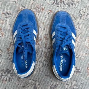 Adidas Women’s Size 8 Sambae Gum Bottom Sneakers